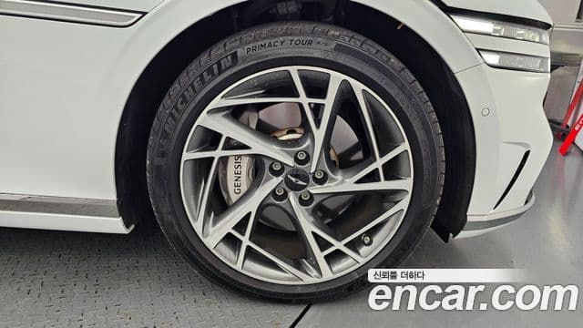 Genesis G90 2022 — Photo 22/31