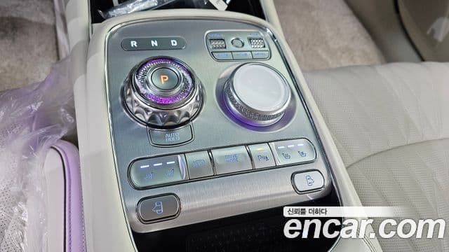 Genesis G90 2022 — Photo 2/31