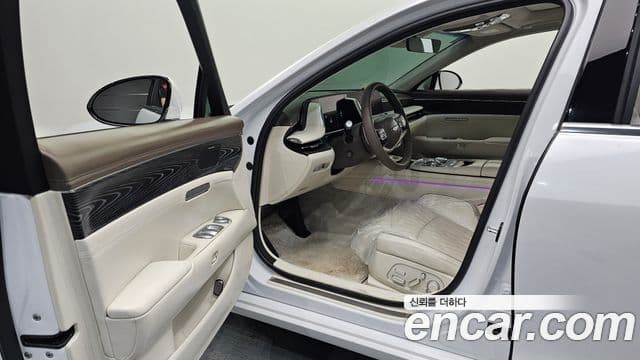 Genesis G90 2022 — Photo 30/31