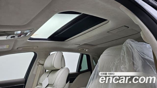 Genesis G90 2022 — Photo 31/31
