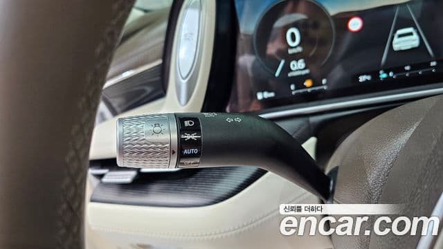 Genesis G90 2022 — Photo 16/31