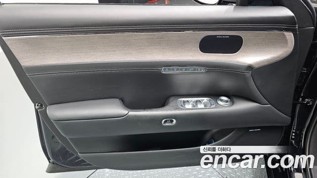 Genesis G90 2024 — ფოტო 1/34