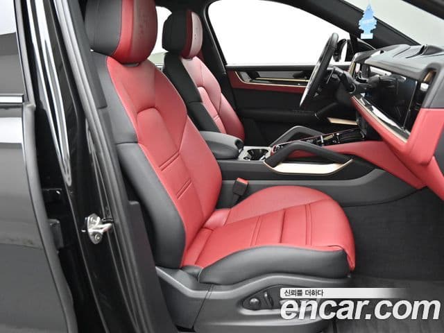Porsche Cayenne 2025 — ფოტო 7/20