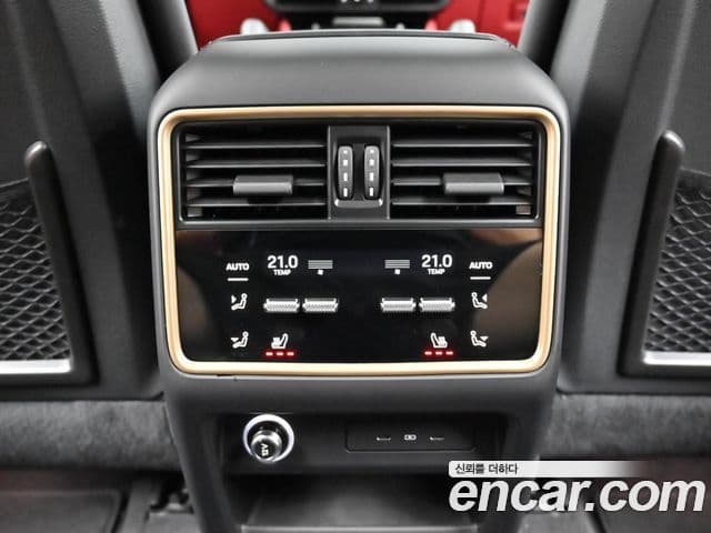 Porsche Cayenne 2025 — ფოტო 15/20