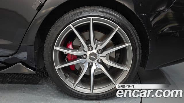 Genesis G70 2019 — Photo 22/37