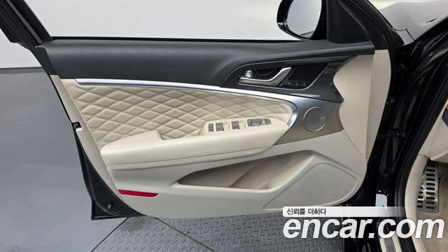 Genesis G70 2019 — Photo 29/37