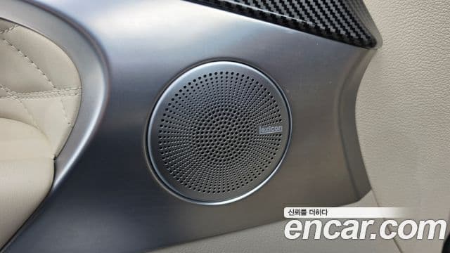 Genesis G70 2019 — Photo 20/37
