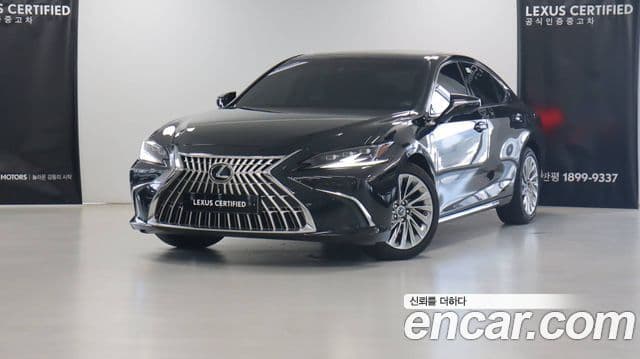 Lexus ES300h 2025 — Photo 7/15