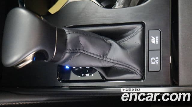 Lexus ES300h 2025 — Photo 15/15