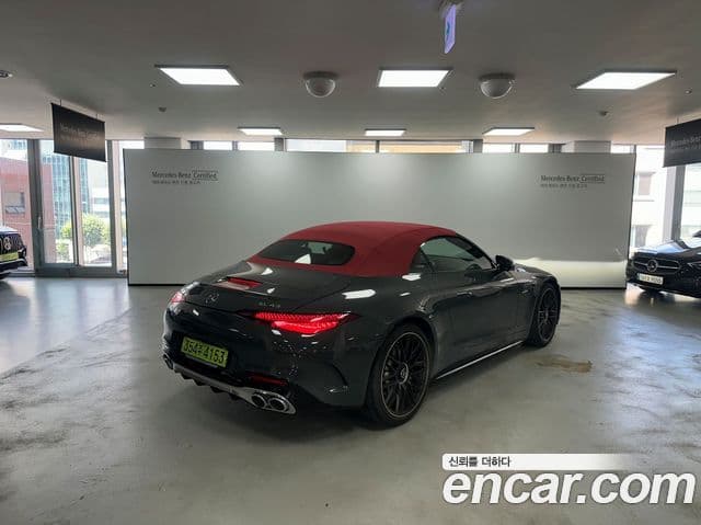 Mercedes-Benz SL-Class 2025 — Photo 9/18