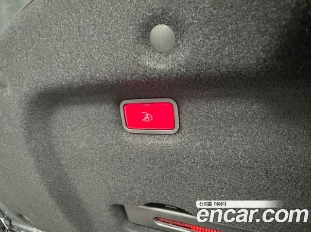 Mercedes-Benz SL-Class 2025 — Photo 4/18