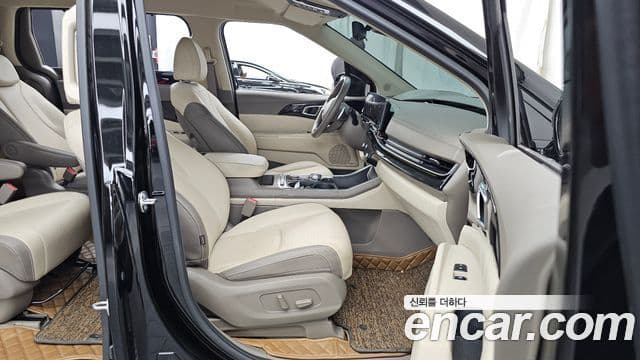 Kia Carnival 2024 — Фото 11/20