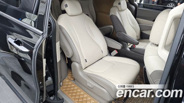 Kia Carnival 2024 — Фото 12/20