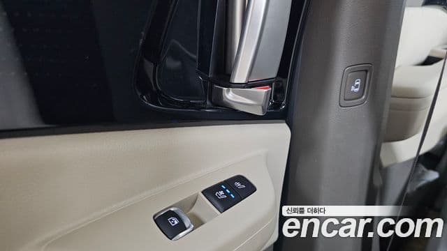 Kia Carnival 2024 — Фото 19/20