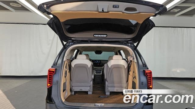 Kia Carnival 2024 — Фото 20/20