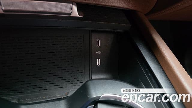 Mercedes-Benz GLE-Class 2024 — Photo 27/39