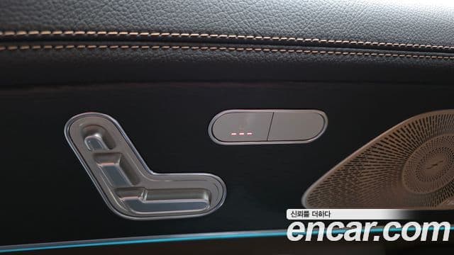 Mercedes-Benz GLE-Class 2024 — Photo 13/39