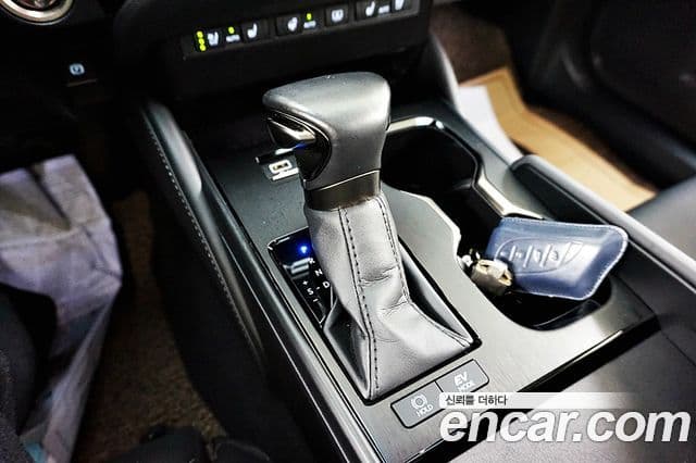 Lexus ES300h 2023 — Şəkil 7/20
