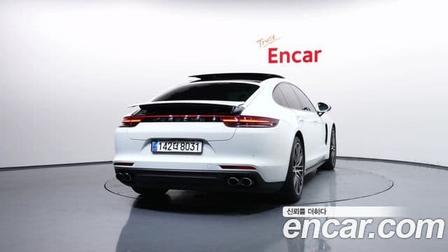 Porsche Panamera 2019 — Şəkil 17/20