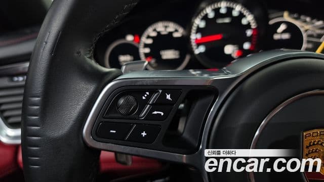 Porsche Panamera 2019 — Şəkil 11/20