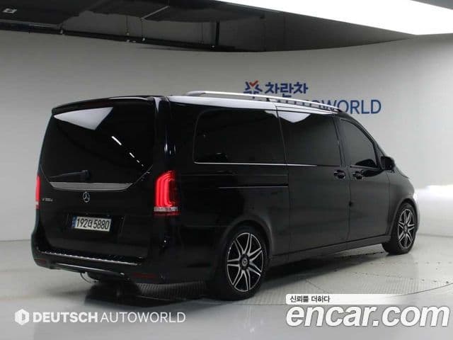 Mercedes-Benz V-Class 2018 — Фото 1/20