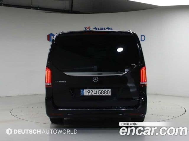 Mercedes-Benz V-Class 2018 — Фото 3/20