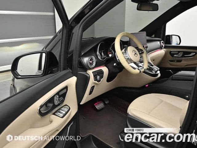 Mercedes-Benz V-Class 2018 — Фото 11/20