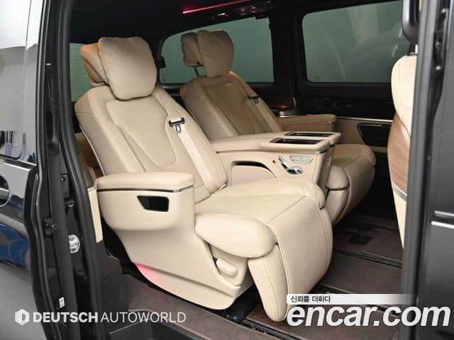 Mercedes-Benz V-Class 2018 — Фото 12/20