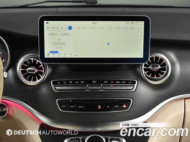 Mercedes-Benz V-Class 2018 — Фото 14/20