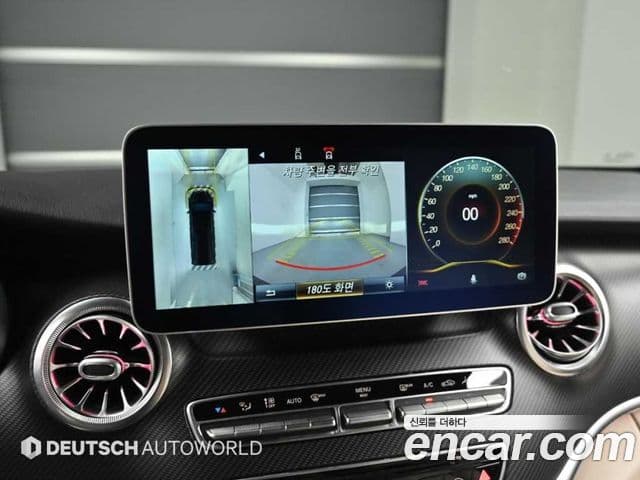 Mercedes-Benz V-Class 2018 — Фото 15/20