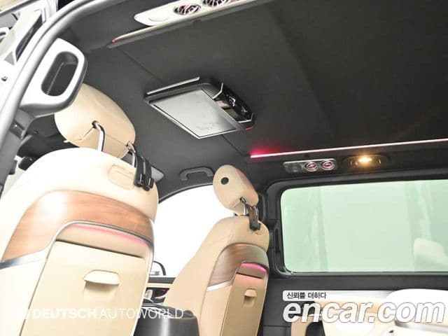 Mercedes-Benz V-Class 2018 — Фото 19/20