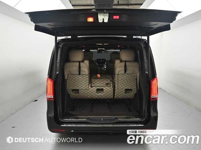 Mercedes-Benz V-Class 2018 — Фото 20/20