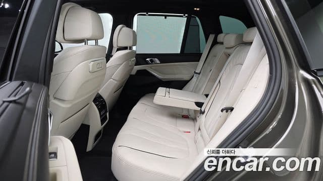 BMW X5 2025 — Photo 22/33
