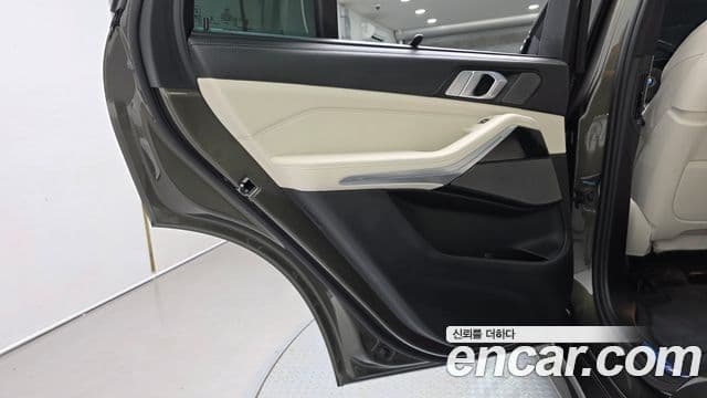 BMW X5 2025 — Photo 20/33