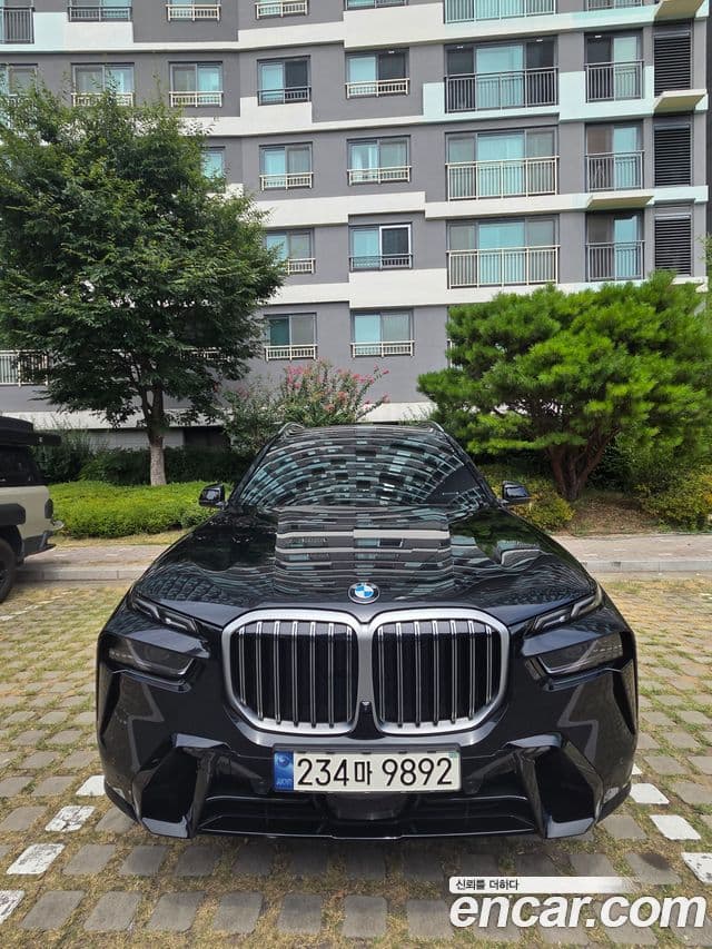 BMW X7 2024 — Photo 1/12