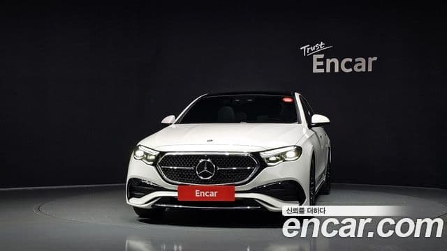 Mercedes-Benz E-Class 2026 — Photo 31/35