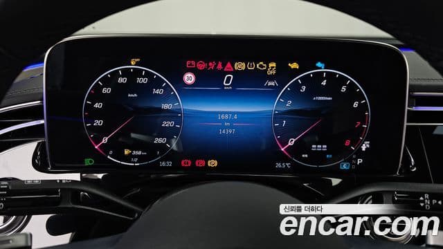 Mercedes-Benz E-Class 2026 — Photo 9/35