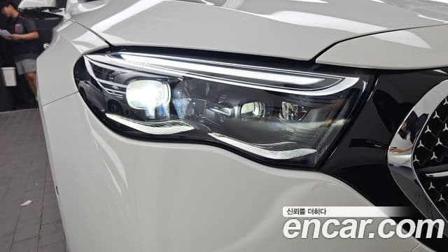 Mercedes-Benz E-Class 2026 — Photo 14/35