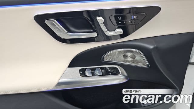 Mercedes-Benz E-Class 2026 — Photo 11/35