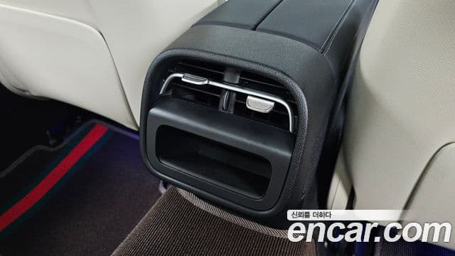 Mercedes-Benz E-Class 2026 — Photo 4/35