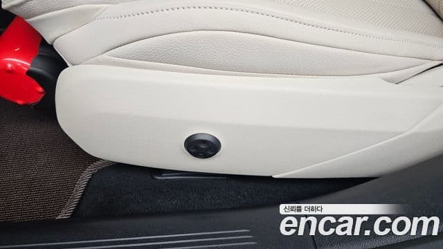 Mercedes-Benz E-Class 2026 — Photo 13/35