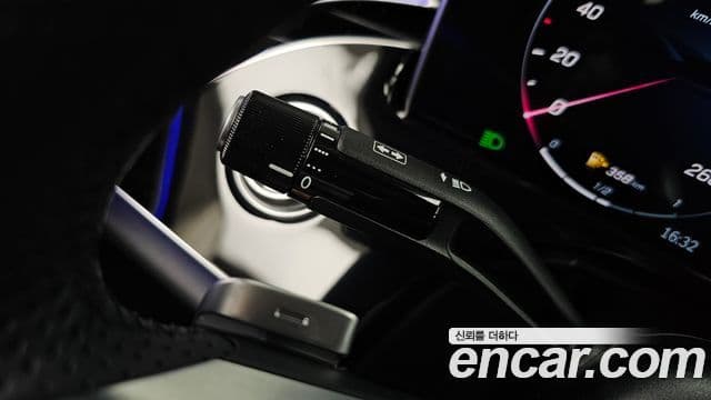 Mercedes-Benz E-Class 2026 — Photo 26/35