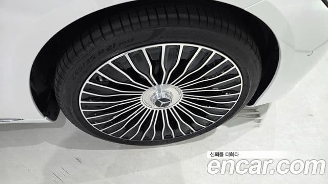 Mercedes-Benz S-Class 2025 — ფოტო 10/20