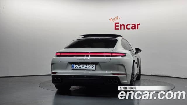 Porsche Panamera 2025 — Photo 1/37