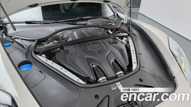 Porsche Panamera 2025 — Photo 13/37