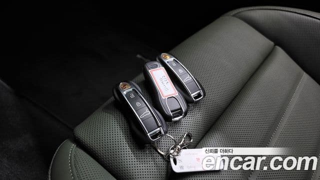 Porsche Panamera 2025 — Photo 21/37