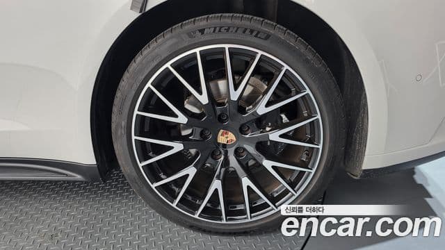 Porsche Panamera 2025 — Photo 20/37
