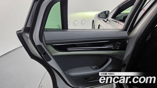 Porsche Panamera 2025 — Photo 37/37