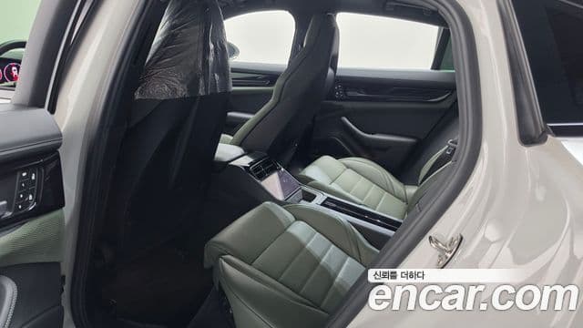 Porsche Panamera 2025 — Photo 2/37