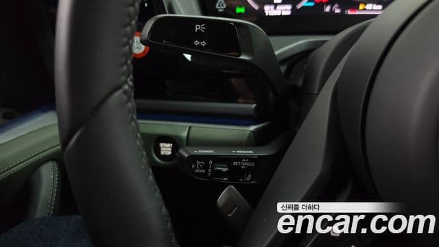 Porsche Panamera 2025 — Photo 18/37